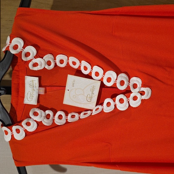 (J34) Sleeveless Red Dress with White Trim - Picture 2 of 5